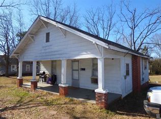 208 14th St SE, Hickory, NC 28602