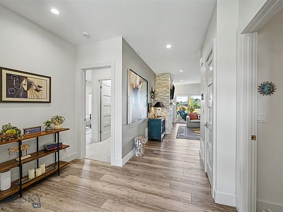 4th image of 23 Wickwire Way