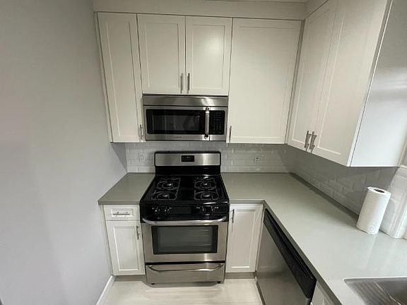 Kitchen - 2nd Floor