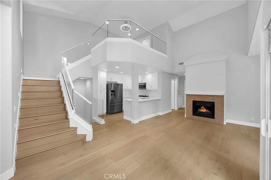 Building Photo - 40 Auvergne