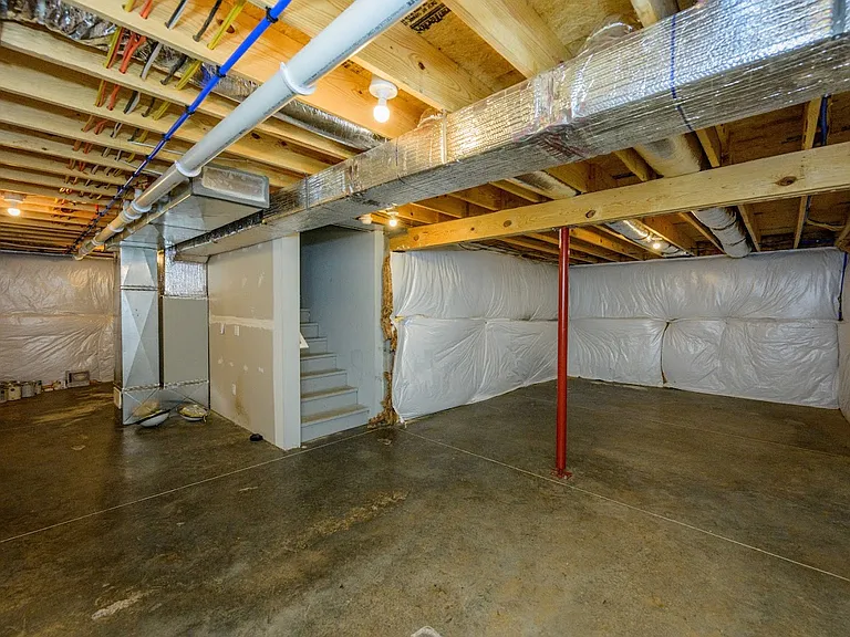 102 Teaberry Ct — Photo 11