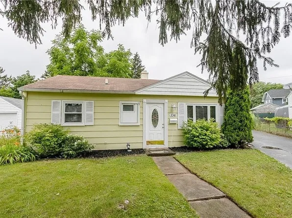 134 Cimarron Dr, Rochester, NY 14620