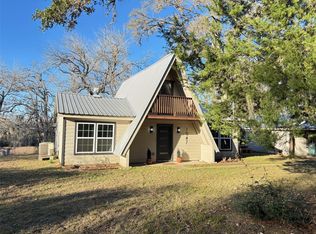 1047 Dungens Mill Rd, Columbus, TX 78934