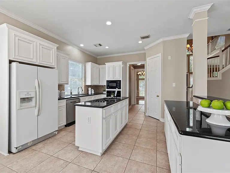 2923 Zachary Bend Ln — Photo 12