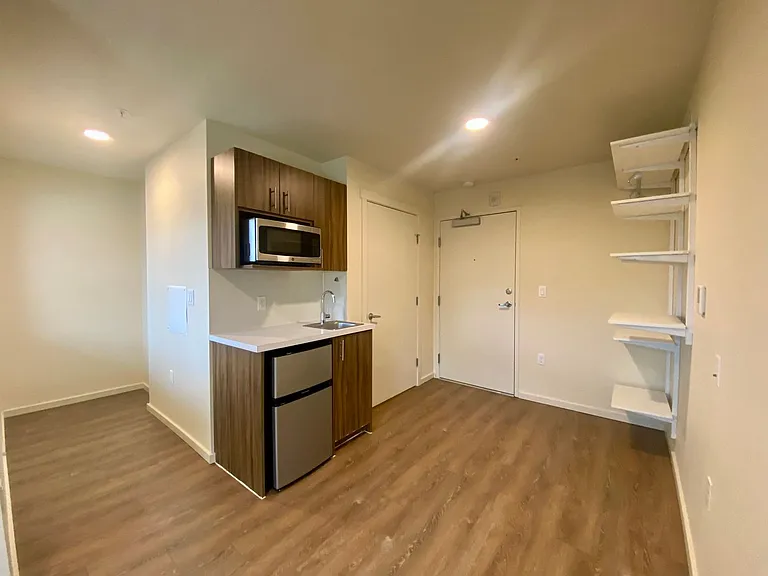Plaza Apartments — Photo 92