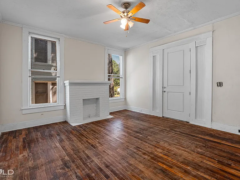 546 Dalzell St — Photo 13