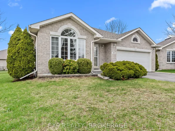 108 Sheridan St, Kingston, ON K7P 3H7