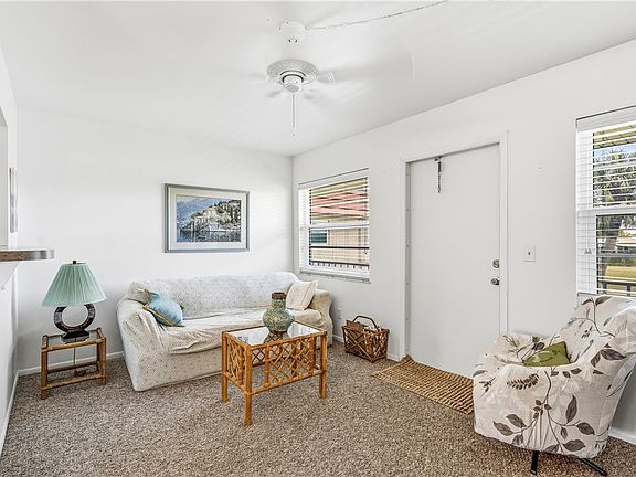 3rd image of 29 Pine Arbor Ln APT 204