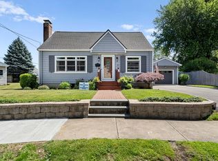 37 Buick St, Watertown, MA 02472