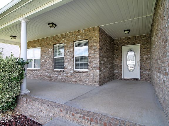 2nd image of 654 Fleming Farms Dr