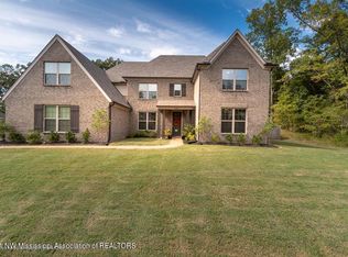7424 Rose Garden Ln, Olive Branch, MS 38654