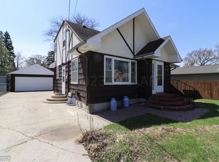 1534 8th Ave S, Fargo, ND 58103