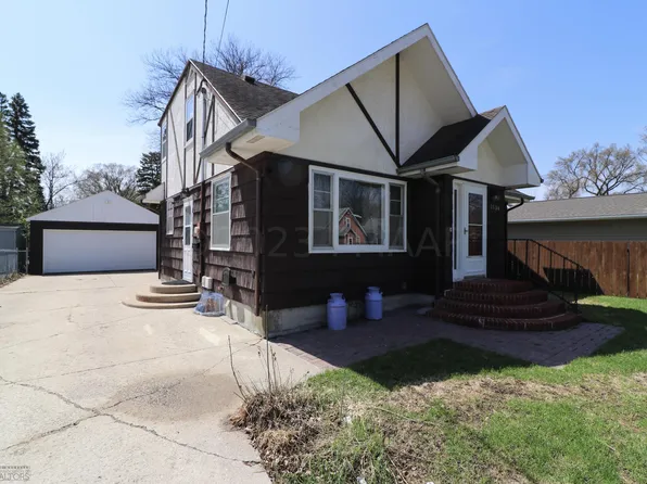 1534 8th Ave S, Fargo, ND 58103