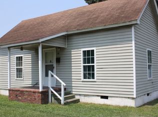 59 S Carolina Ave, Lumberton, NC 28358