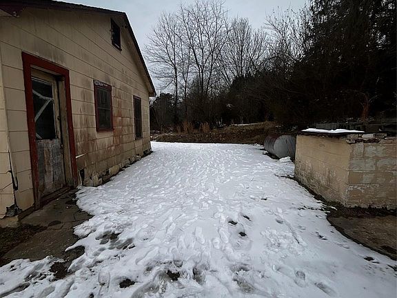 4th image of 3370 Rocky Rd