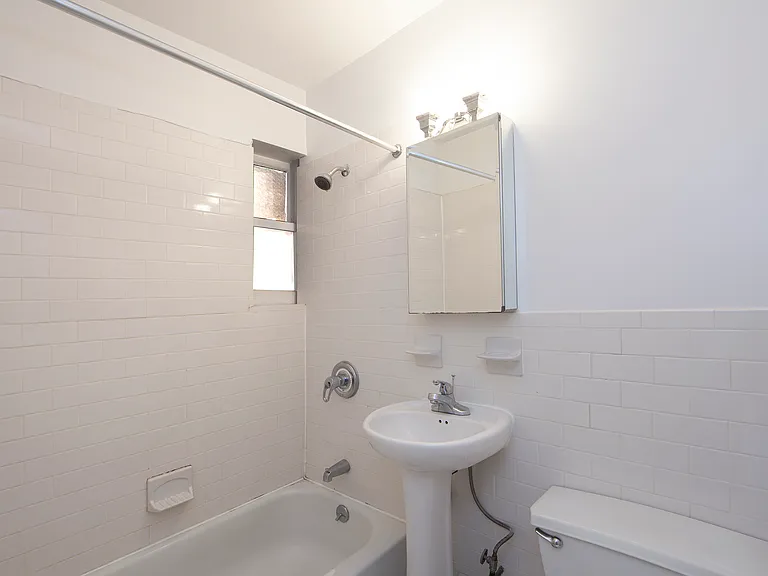 24 Jane St #5A — Photo 5
