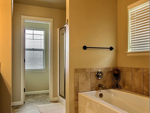 5th image of 10408 SE 272nd Pl