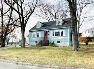 27 Foxmeadow Ln #1, Arlington, MA 02474