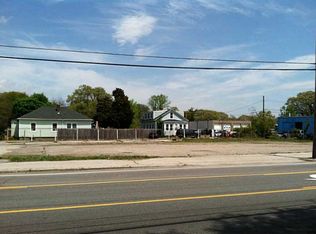2171 W Shore Rd, Warwick, RI 02889
