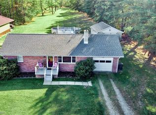 18 Fieldcrest Ln, Colliers, WV 26035