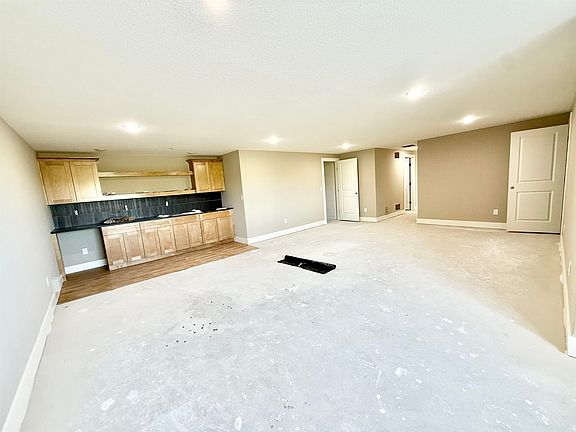4th image of 5432 N Toben Ct