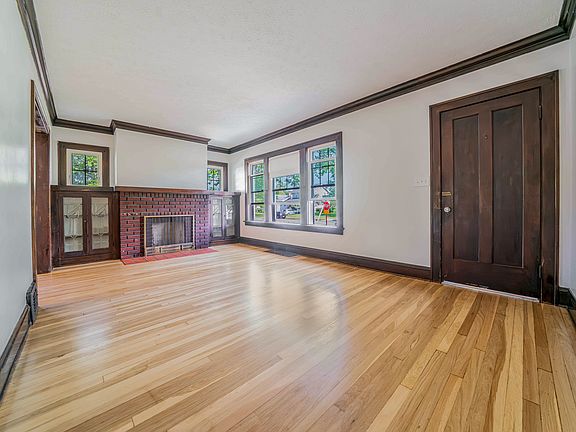 4th image of 16800 Delaware Ave #1