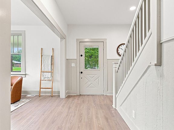 3rd image of 1246 Moxahala Ave