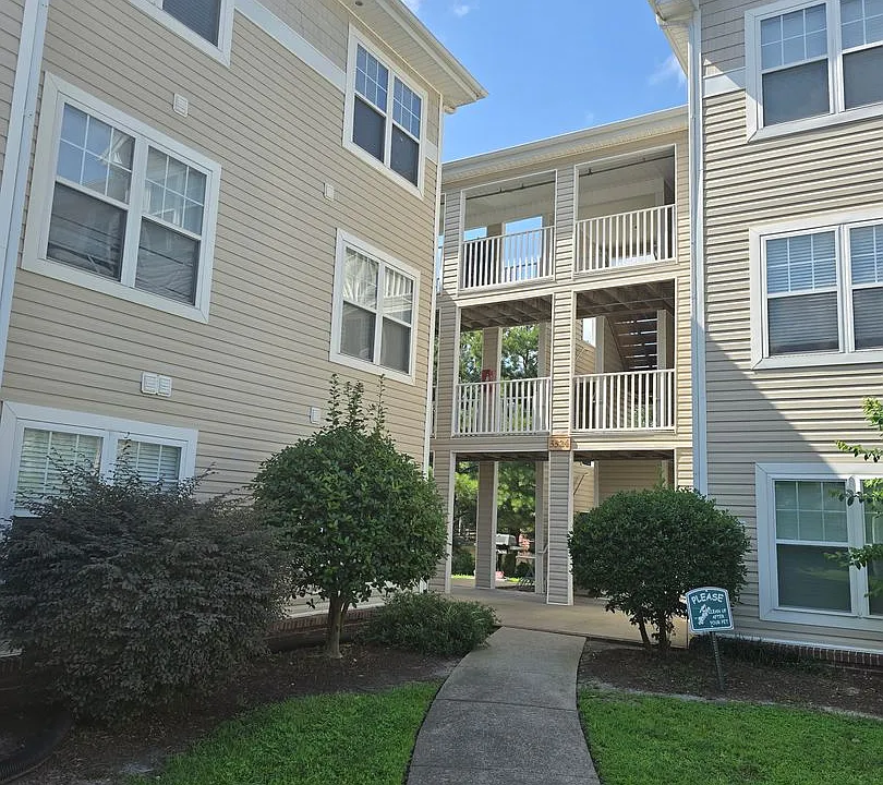 3324 Harbour Pointe Pl #15