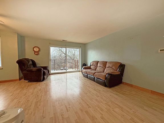 5th image of 425 Walnut Creek Ln Unit 1310