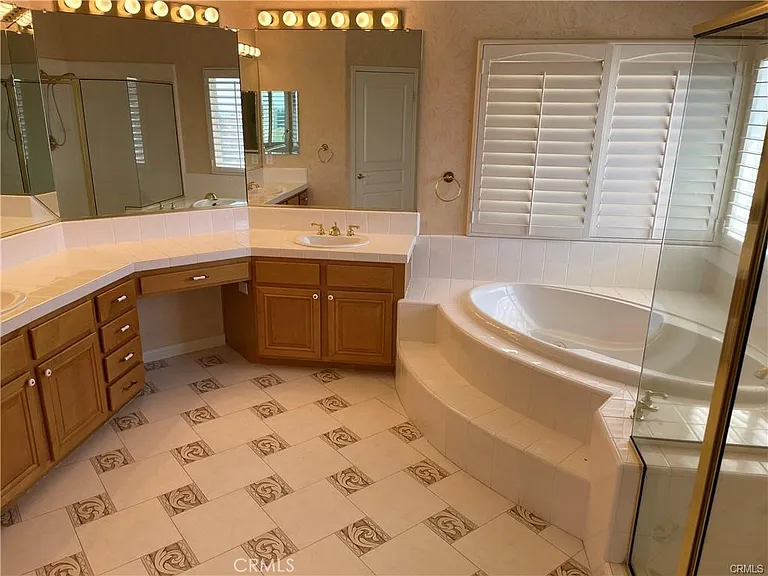 11736 Mariposa Bay Ln — Photo 7