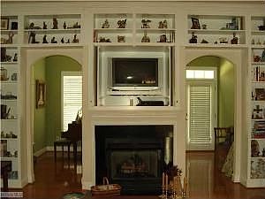 5th image of 4902 Lake Laurel Ct