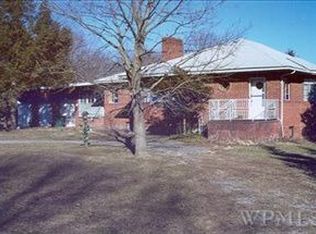 114 Van Vlack Rd, Hopewell Junction, NY 12533