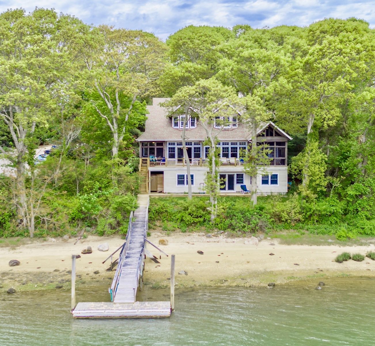 100 Cliff Dr, Sag Harbor, NY 11963 Out East