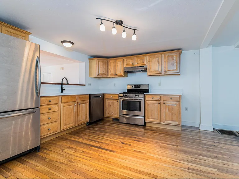 273 Maplewood Ave #1 — Photo 7