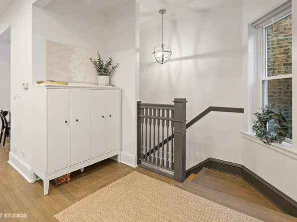 1517 N Bell Ave #2, Chicago, IL 60622