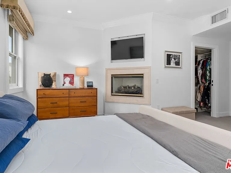 411 N Oakhurst Dr #305 — Photo 29