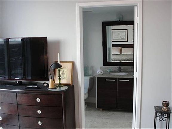 4th image of 185 SW 7TH Street #1802