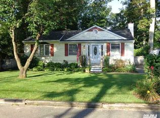 20 Woodland Blvd, Centereach, NY 11720