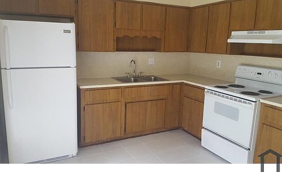 3rd image of 7498 Necia Dr S