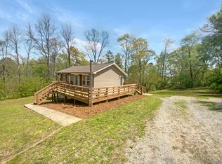 75 Thomas Dr, Chickamauga, GA 30707
