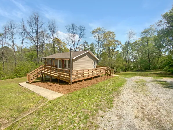 75 Thomas Dr, Chickamauga, GA 30707