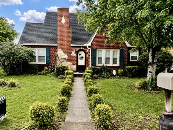 518 Jefferson Ave E, Carthage, TN 37030