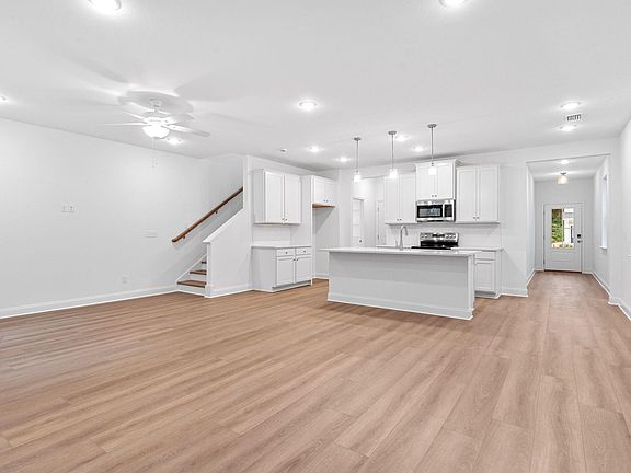 5th image of 4516 Garden Oaks Way