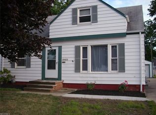 29420 Green Dr, Willowick, OH 44095