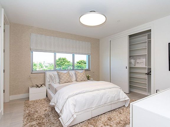 2nd image of 232 Garden Ct