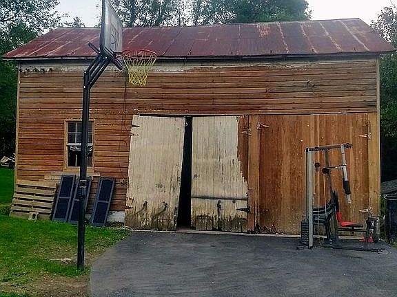 5th image of 1430 Conewago Creek Rd