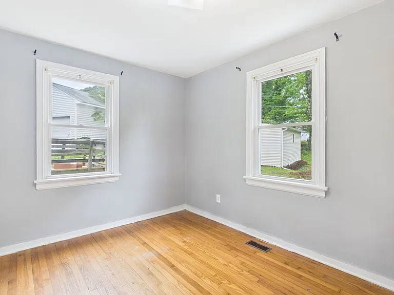 1518 Ethridge Dr — Photo 14