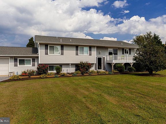 3rd image of 233 Shipping Creek Dr