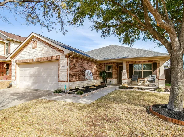 1911 Castaway Dr, Grand Prairie, TX 75051