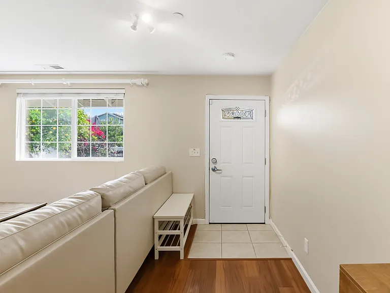 609 Stanford Ave — Photo 12